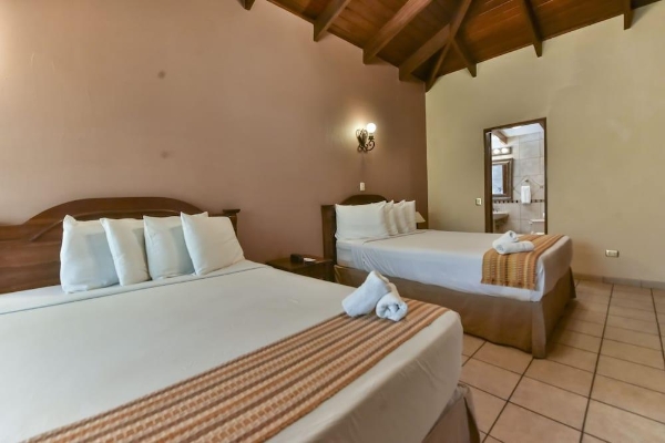 La Riviera Hotel B&B (San Antonio)